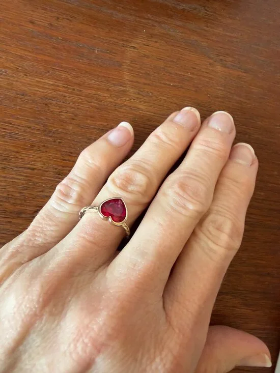 Hard to Find Melinda Maria Red Amelie Heart Ring - 5 - Picture 4 of 17